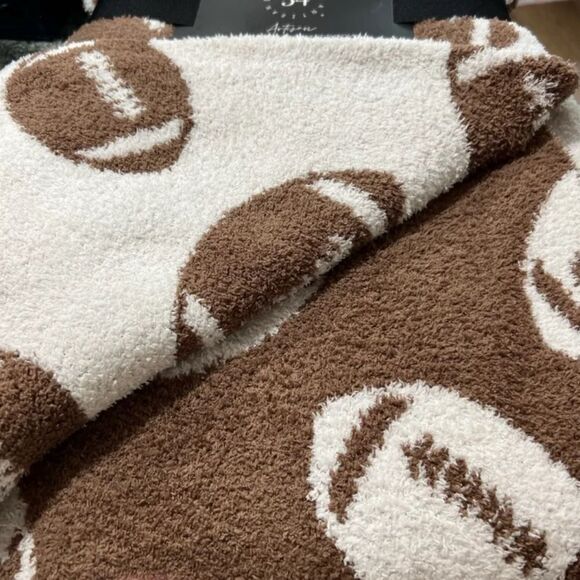 NWT Artisan 34 TikTok Viral Football Feather Knit Throw Blanket - Picture 4 of 4